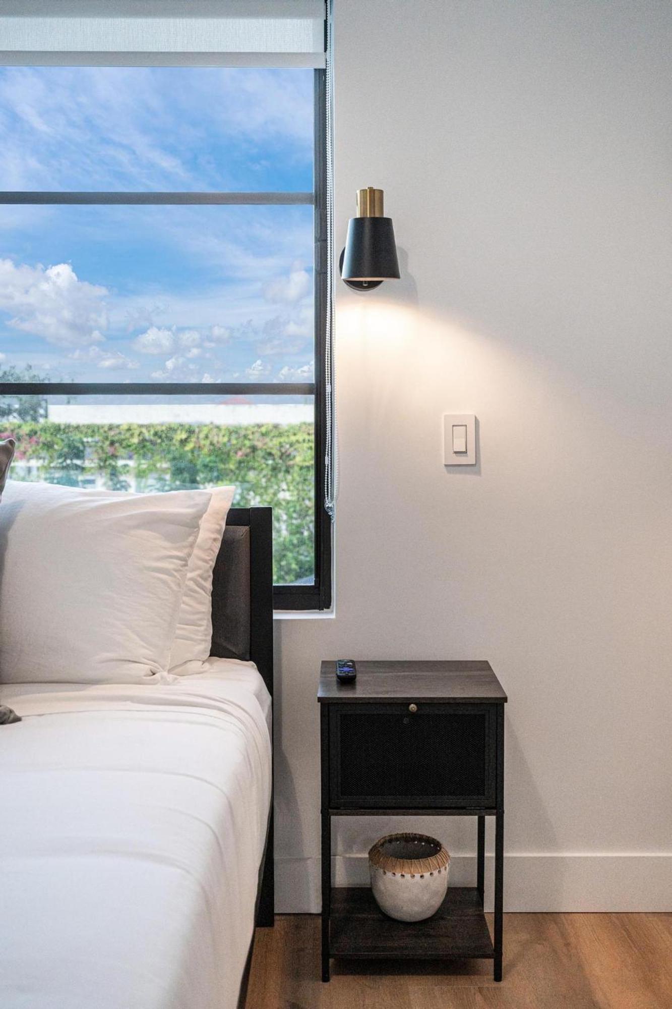 Lux Retreat By Renzzi Daire Miami Dış mekan fotoğraf