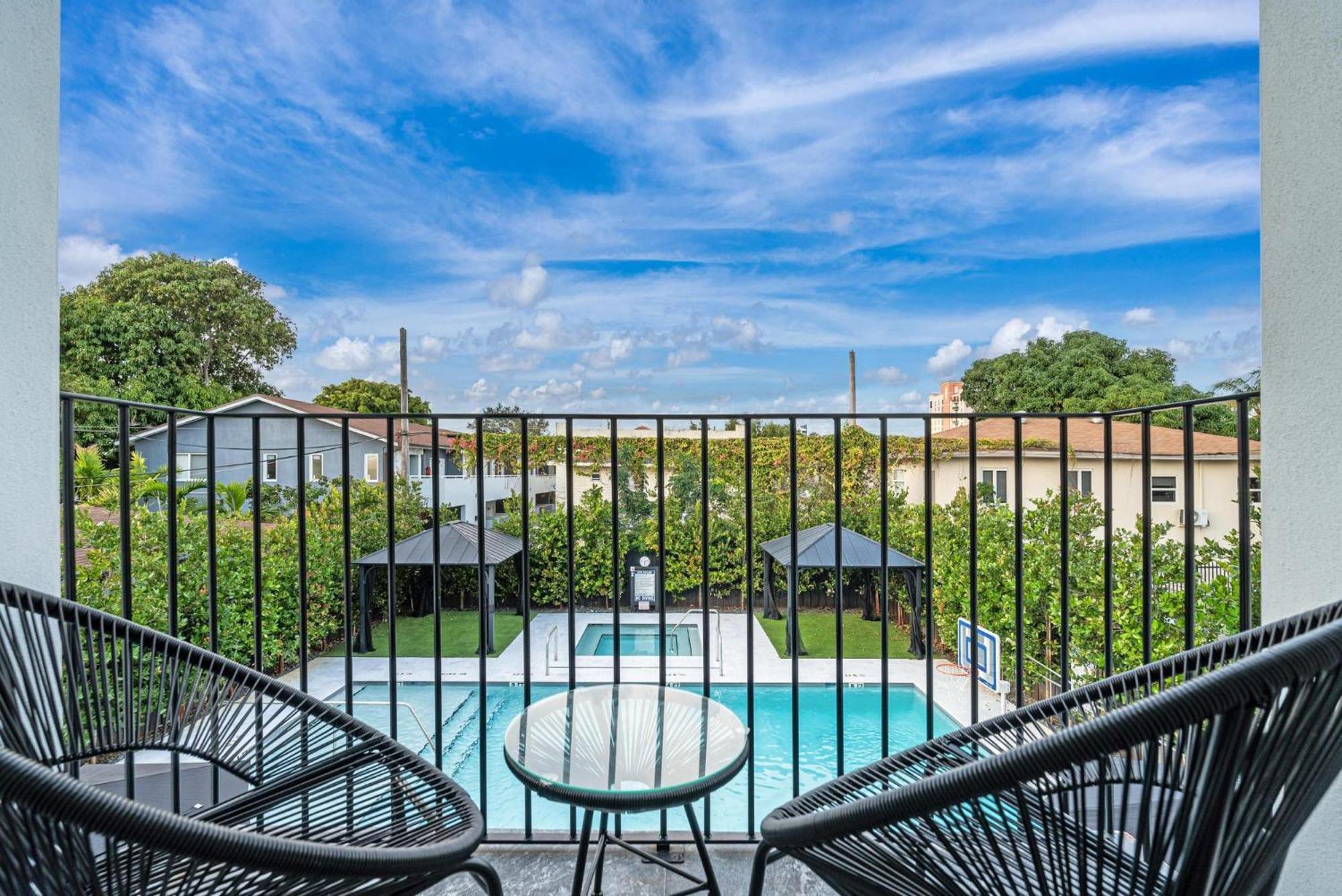 Lux Retreat By Renzzi Daire Miami Dış mekan fotoğraf